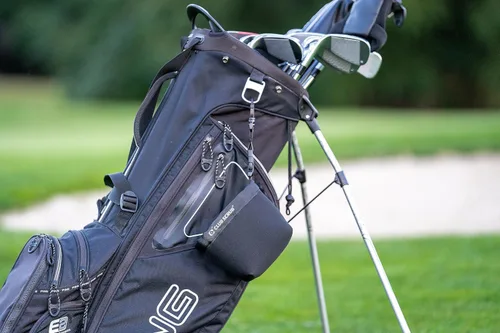 Miniatura 9 de Club Scrub Bolsa de limpieza para palos de golf y pelotas de golf, forro impermeable con tecnología de cara limpia, clip desmontable, lavable a Negro