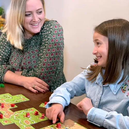 Miniatura 9 de Asmodee Carcassonne Juego de Mesa - Juego Clásico de Estrategia de Colocación de Fichas, Diversión Familiar, Aventura Medieval para Niños y Adultos