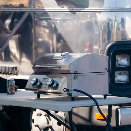 Miniatura 2 de Monument Grills Parrilla de gas propano de mesa para acampar al aire libre portátil cocinar con cerraduras de viaje, tapa alta de acero inoxidable