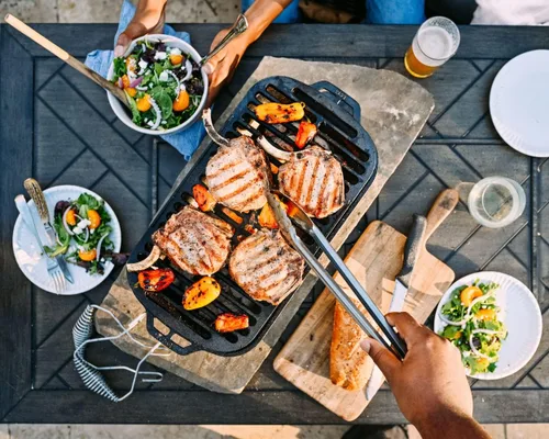 Miniatura 3 de Lodge Sportsman's Pro - Parrilla de hierro fundido, parrilla portátil de carbón con rejilla extraíble y doble ventilación de aire, cocina resistente