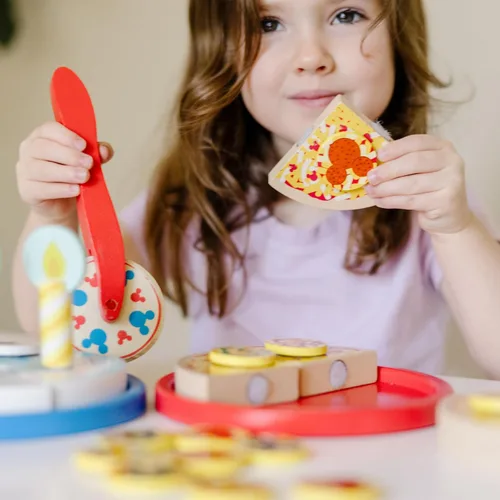 Miniatura 7 de Melissa & Doug Mickey Mouse - Juego de pizza de madera y pastel de cumpleaños (32 piezas) - Play Food