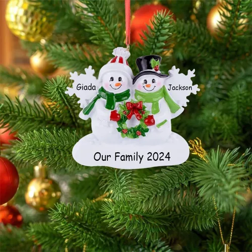 Miniatura 2 de Adornos personalizados de muñeco de nieve de Navidad, muñeco de nieve de 2024 familia de 2 con adorno de copos de nieve, adorno de pareja de muñeco