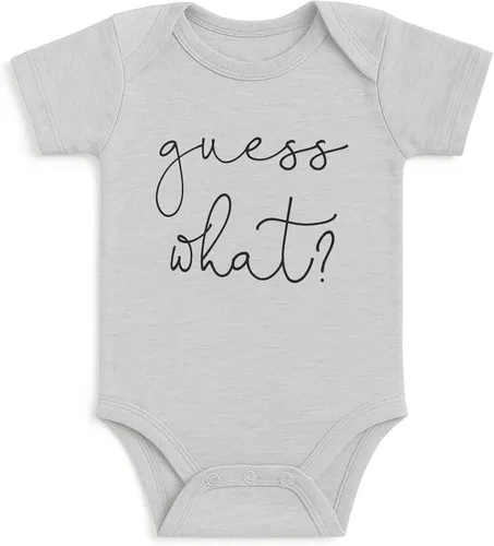 Miniatura 9 de Bump and Beyond Designs Anuncio de embarazo sorpresa para que la familia adivine qué