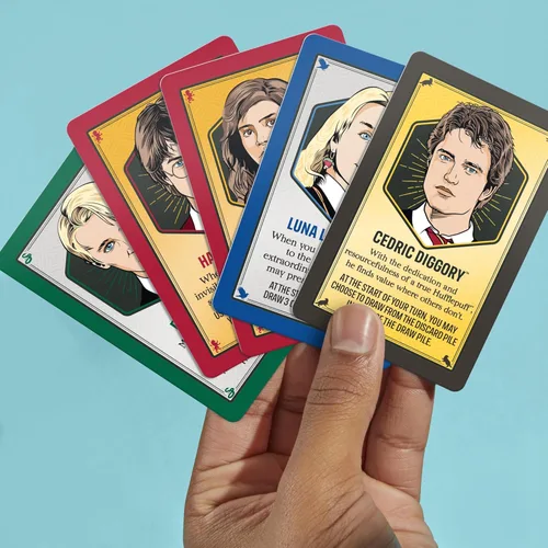 Miniatura 4 de Monopoly Deal: Juego de cartas de Harry Potter Juegos familiares para niños y adultos A partir de 8 años 2 a 5 jugadores 15 minutos