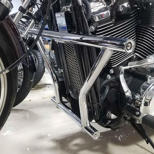 Miniatura 3 de TCT-MOTORPARTS Barra cromada de protección de motor apta para modelos de control delantero Harley Fat Bob Fat Boy Low Rider Street Bob 2018-2024