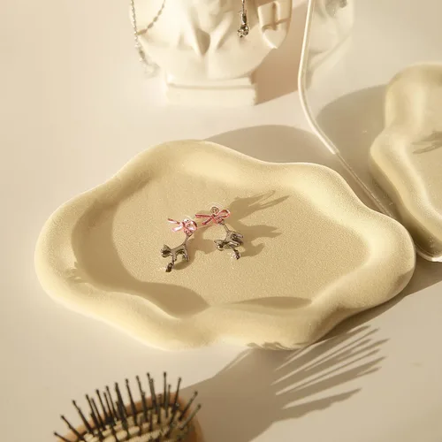 Miniatura 3 de Bandeja de joyería para mujer, soporte para platos para anillos, placa de cerámica única en forma de nube, cosas lindas, decoración de habitación