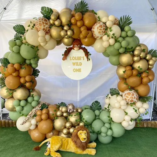 Miniatura 7 de Kit de arco de guirnalda de globos de selva safari para decoración de fiesta de cumpleaños Wild One, 157 globos verde salvia marrón con globos
