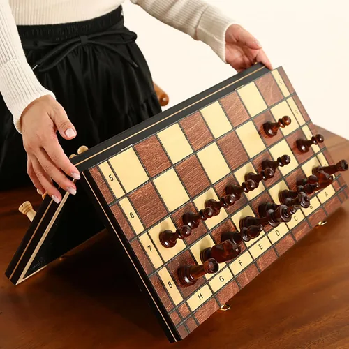 Miniatura 4 de Juego de ajedrez de madera magnético grande de 17 pulgadas, perfecto para adultos y principiantes, hecho a mano, juegos de mesa de diseño plegable