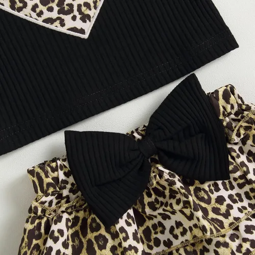 Miniatura 4 de Conjunto de ropa de verano para bebé recién nacida, sin mangas, con estampado de amor, volantes, pantalones cortos de leopardo, 3 piezas, diadema