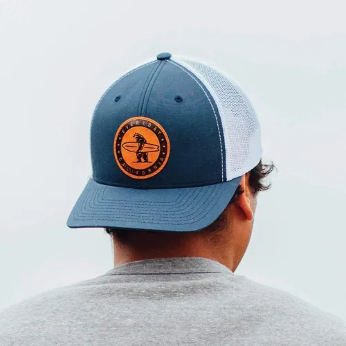 Miniatura 4 de Everyday California 'Marlin' Snapback Surf Hat - Gorra estilo béisbol con parche de cuero vegano