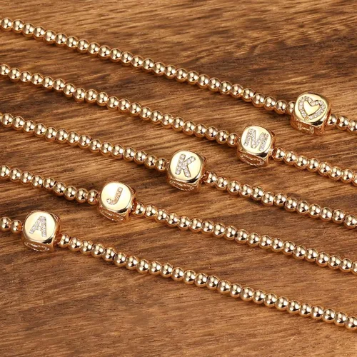 Miniatura 4 de Pulseras con iniciales de oro para mujeres y niñas, chapados en oro de 14 quilates, pulsera de cuentas redondas con dije de dados cuadrados, pulsera