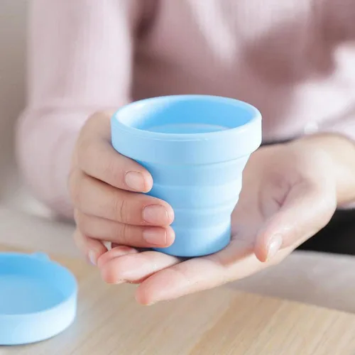 Miniatura 3 de AKOAK Taza de viaje plegable de silicona, taza portátil para hacer gárgaras, para salir, viajar y acampar (juego de 3, color caramelo)