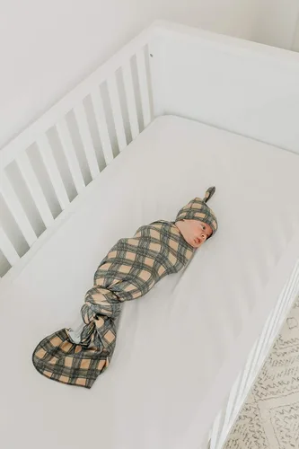 Miniatura 9 de Copper Pearl Gorro de bebé con nudo superior elástico suave Billy