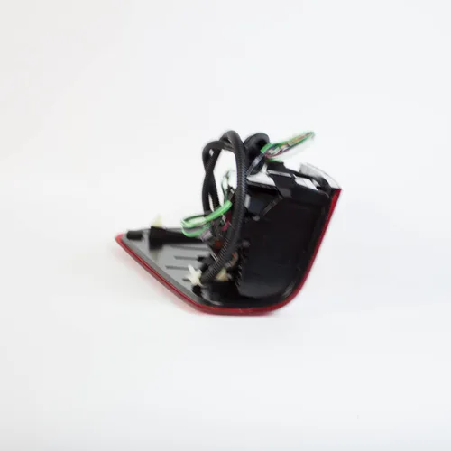 Miniatura 6 de TYC 11-5999-00-1 Lámpara trasera derecha de repuesto (compatible con NISSAN TITAN), 1 paquete
