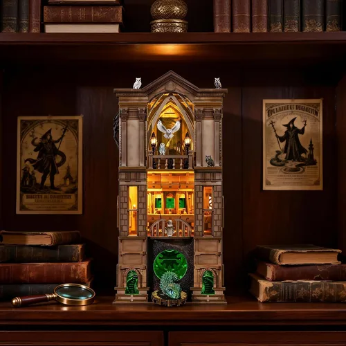 Miniatura 4 de Nookmaster Kit de rincón de libros – Biblioteca clásica en miniatura para casa de muñecas para libros con luces LED, regalo creativo de bricolaje