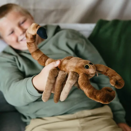Miniatura 5 de The Petting Zoo Peluche de escorpión, regalos para niños, animales salvajes del zoológico Onez, juguete de peluche de escorpión de 12 pulgadas