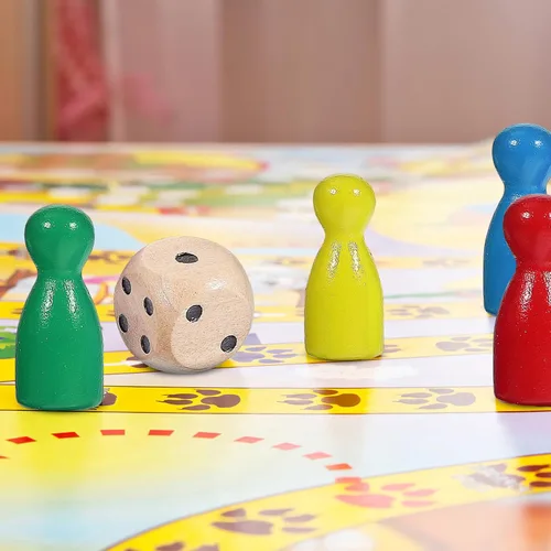 Miniatura 9 de Toddmomy Juego de piezas de ajedrez de madera con 2 dados pequeños de 0.98 pulgadas con forma humana, accesorios para juegos de mesa familiares