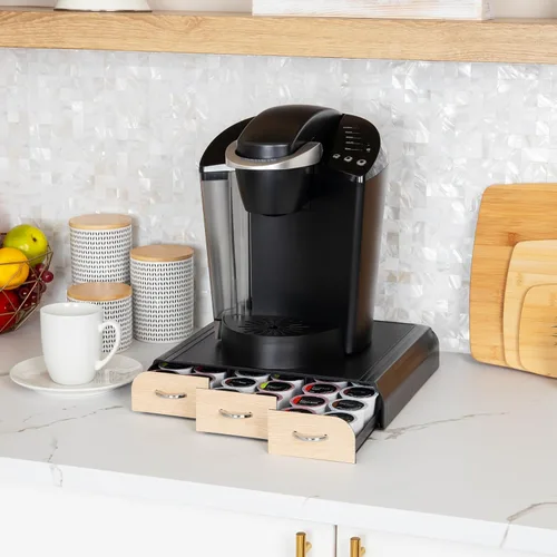 Miniatura 2 de Mind Reader Organizador 'Anchor' de triple cajón para cápsulas Dolce Gusto, CBTL, soporte para cápsulas de café de una sola porción Marrón