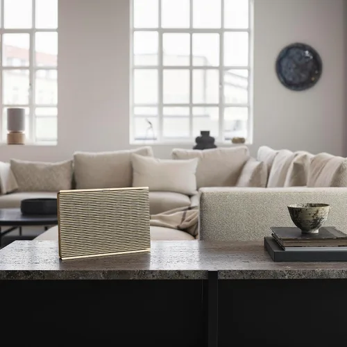 Miniatura 5 de Bang & Olufsen Beosound Level - Altavoz portátil multihabitación con Wi-Fi, tono dorado/roble claro
