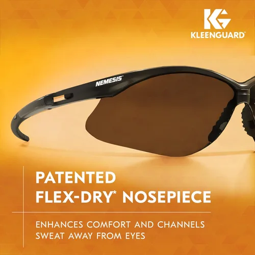 Miniatura 4 de KleenGuard™ V30 Nemesis™ - Gafas de seguridad (22475), con revestimiento antivaho y lentes ahumadas, montura negra, gafas de sol unisex para hombres