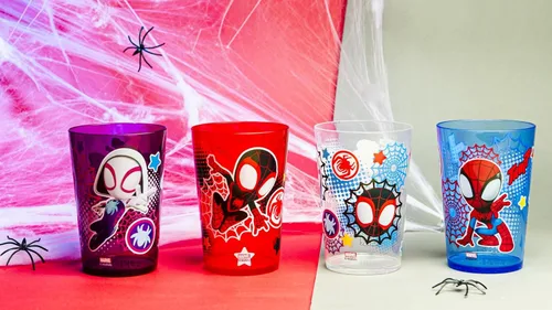 Miniatura 10 de Zak Designs Marvel Spider-Man - Juego de vasos anidables para el hogar, vasos de plástico sin BPA de 14.5 onzas, paquete de 4