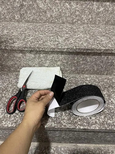 Miniatura 4 de COSIMIXO Cinta Antideslizante de Trabajo Pesado de 1" x 35 Pies, Mejor Fricción de 80 Grit, Agarre, Abrasiva para Escaleras Exterior/Interior Cinta