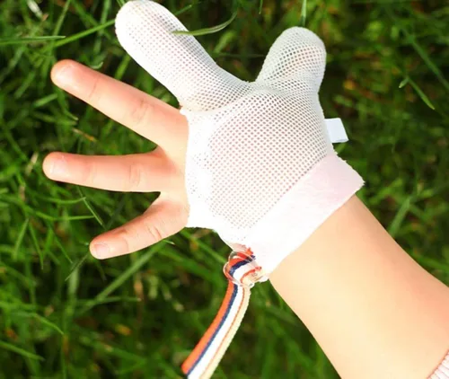 Miniatura 5 de YILIUJIU Deja de chupar el pulgar para niños para chupar el pulgar para detener la succión del pulgar y guantes anti succión de dedos (XXL)