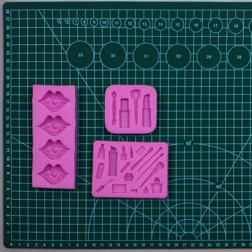 Miniatura 7 de Moldes de silicona de chocolate para maquillaje, molde de fondant de lápiz labial para hornear decoración de pastel de cumpleaños de niña