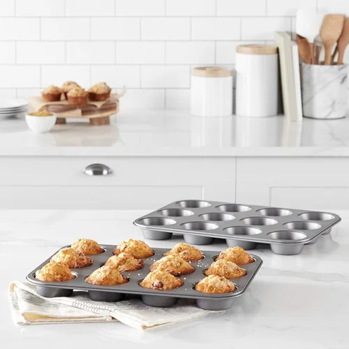 Miniatura 2 de Amazon Basics Molde redondo antiadherente para hornear muffins, 12 tazas, juego de 2, gris, 13.9 x 10.55 x 1.22 pulgadas