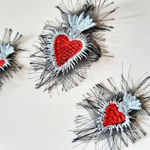 Miniatura 3 de Moks(p)403 Set 3 pc patch, Heart embroidered small patch, Sacred Heart patch - milagro