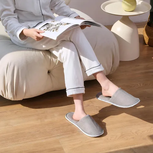 Miniatura 7 de DECOUE 6-12 pares de pantuflas desechables para invitados, antideslizantes, antideslizantes, lavables, reutilizables, para mujeres y hombres