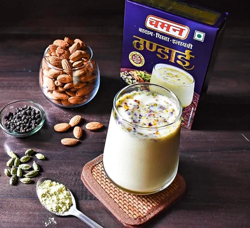Miniatura 3 de Chaman Polvo tailandés con Badam Pista Elaichi 100gm Sabor refrescante 3.5oz.