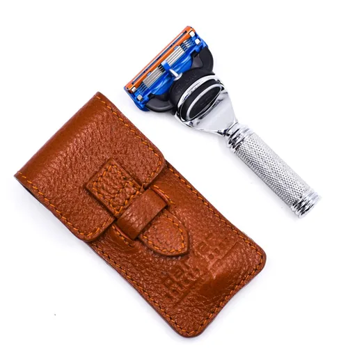 Parker Travel Fusion - Maquinilla de afeitar compacta de 2.75 pulgadas estilo fusión con lujosa funda de cuero para silla de montar y 1 hoja