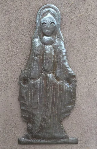 Miniatura 3 de Bendita Virgen María, placa decorativa de la Madre Madonna, arte metálico haitiano, para colgar en la pared, decoración religiosa de vacaciones, 6 x