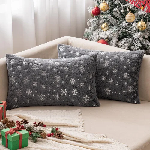 Miniatura 7 de MIULEE - Juego de 2 fundas de cojín decorativas de Navidad, hechas de piel sintética suave con copos de nieve plateados y brillantina, para Verde