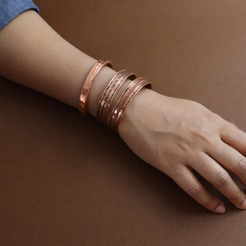 Miniatura 10 de Pulseras de cobre para hombres y mujeres Juego de 3 con caja de regalo Hecho a mano 100% cobre Regalo para mujeres y hombres