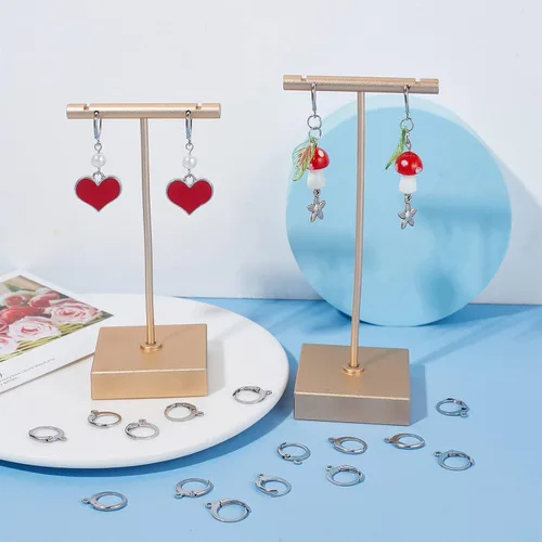 Miniatura 4 de SUNNYCLUE 1 caja de 80 piezas Huggie Hoop 0.591 in ganchos redondos para aretes de palanca de acero inoxidable con bisagras con bucles, alambres 80