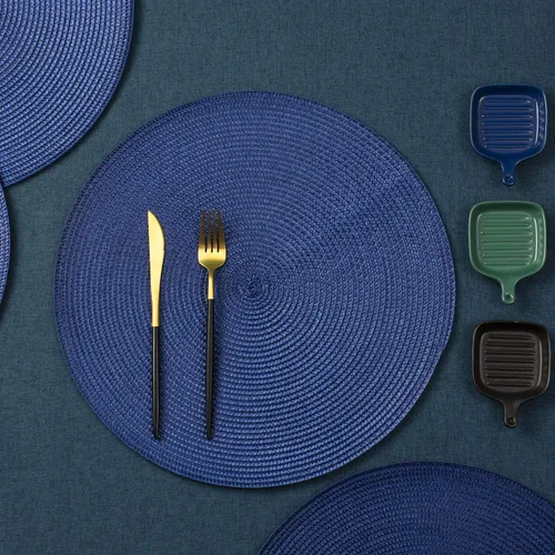 Miniatura 5 de AHHFSMEI Juego de 6 manteles individuales redondos trenzados de 15 pulgadas para mesas de comedor, tejido natural, resistentes al calor, color azul