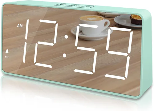 Peakeep Reloj digital, reloj despertador alimentado por batería para dormitorios, esfera de espejo, números grandes, 6 atenuadores para personas