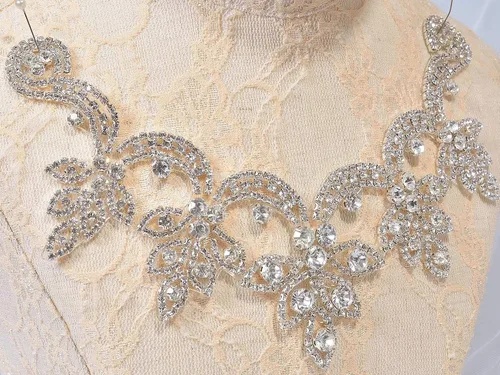 Miniatura 4 de Escote en V, apliques de cristal, apliques de hierro en diamantes, adornos brillantes para vestidos de novia, diadema de novia