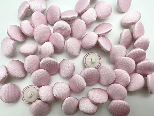 Miniatura 7 de PEPPERLONELY Juego de 50 botones de tela satinada de 1/2 pulgada con vástago y ojal para novia, vestido de novia, blusa de satén, baile