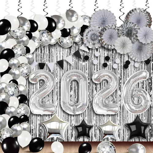 KatchOn, Enormes suministros para fiesta de Nochevieja 2026 – Paquete enorme de 154 | Telón de fondo de flecos plateados | Globos 2026 | Globos de