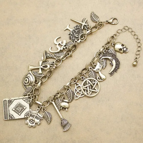 Miniatura 4 de RechicGu Mythology - Pulsera de cuento de hadas con dije de la suerte, diseño de gato celta con hoja de cruz y luna