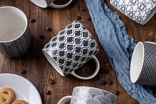 Miniatura 4 de Juego de 6 tazas de café de 11.5 onzas con patrones geométricos en blanco y negro, juego de tazas de té de cerámica Juego de 6 tazas negras