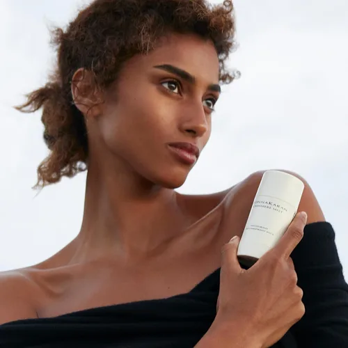 Miniatura 6 de Donna Karan Cashmere Mist Desodorante antitranspirante en barra para mujer, tamaño de viaje, 1.0 onzas.