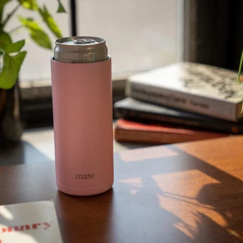 Miniatura 3 de Enfriador de latas para cerveza, refrescos, agua con gas, acero inoxidable aislado al vacío para latas de 12 onzas (rosa, delgado)