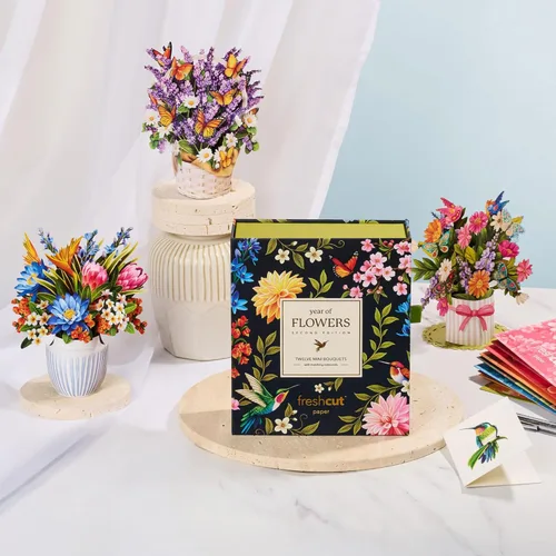 Miniatura 5 de Freshcut Paper Tarjetas desplegables, juego de 12 mini ramos de flores con tarjeta a juego, tarjetas de felicitación de flores emergentes 3D de 6