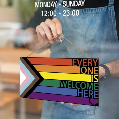 Miniatura 7 de Letrero LGBT de arco iris para puerta delantera, decoración de pared de madera con texto en inglés "Every One Is Welcome Here