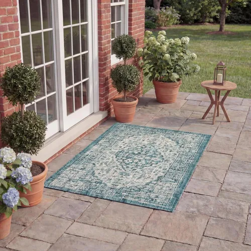 Miniatura 23 de SAFAVIEH Alfombra lavable para exteriores, colección Courtyard de 2.3 x 6.7 pies, color verde azulado y crema, no desprende pelusa y es fácil