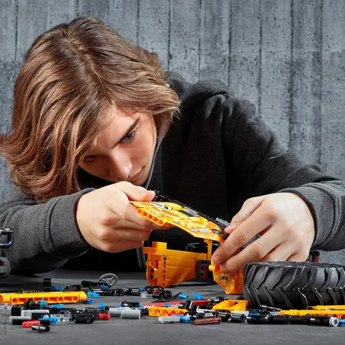 Miniatura 3 de LEGO Technic 4x4 X-treme Off-Roader 42099 Kit de construcción, nuevo 2019 (958 piezas)